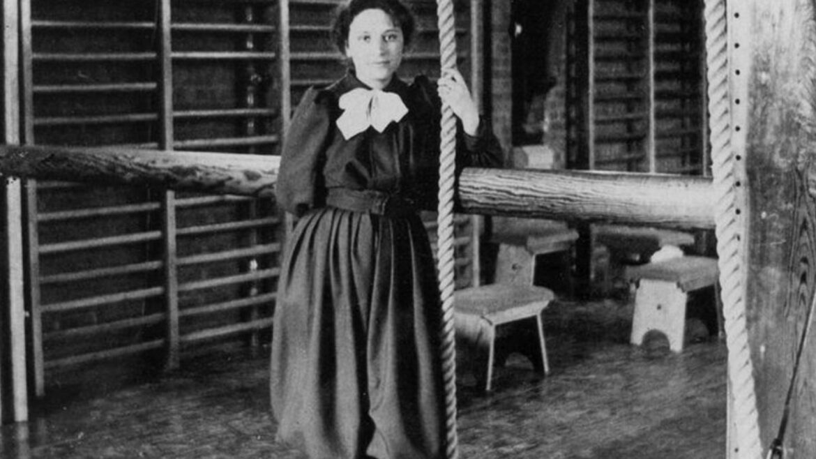 4EVA - Senda Berenson Abbott fondò il basket femminile poi sparì