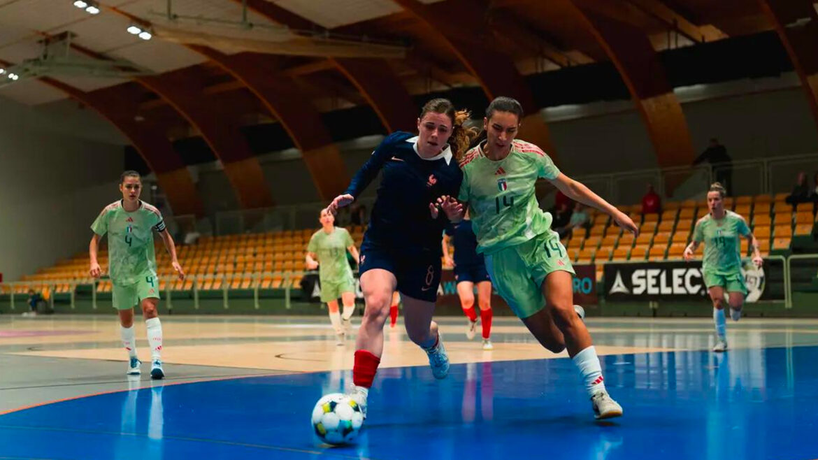 4EVA - Futsal, l'Italia batte 4-0 la Francia e aspetta il verdetto