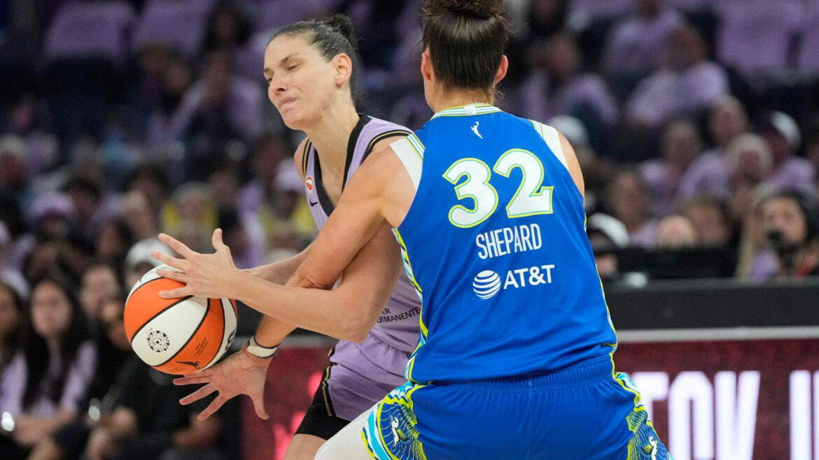 4EVA - Golden State Valkyries in semifinale- la favola continua